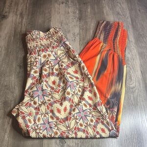 bebe Boho Festival Floral Cream & Orange Floral Smocked-Waist Jogger Pants